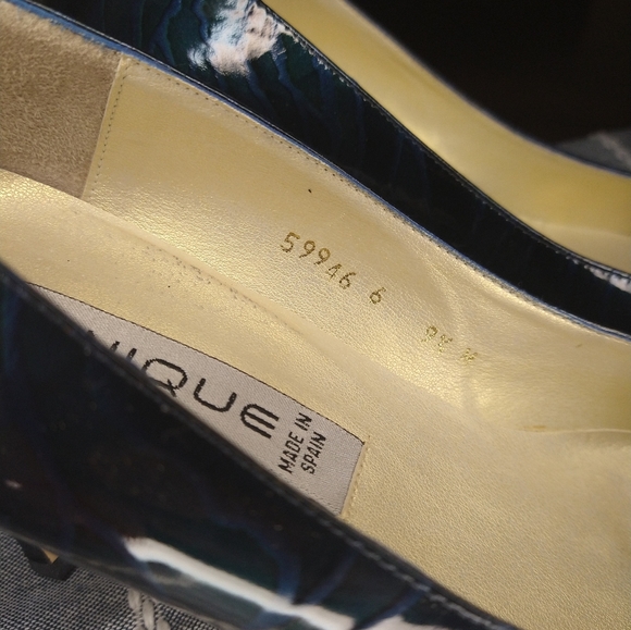 Monique Made in Spain Heels Blue and Teal size 9 1/2 - Picture 5 of 7